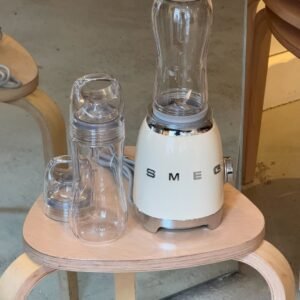 Elegant 50’s Style White SMEG Blender